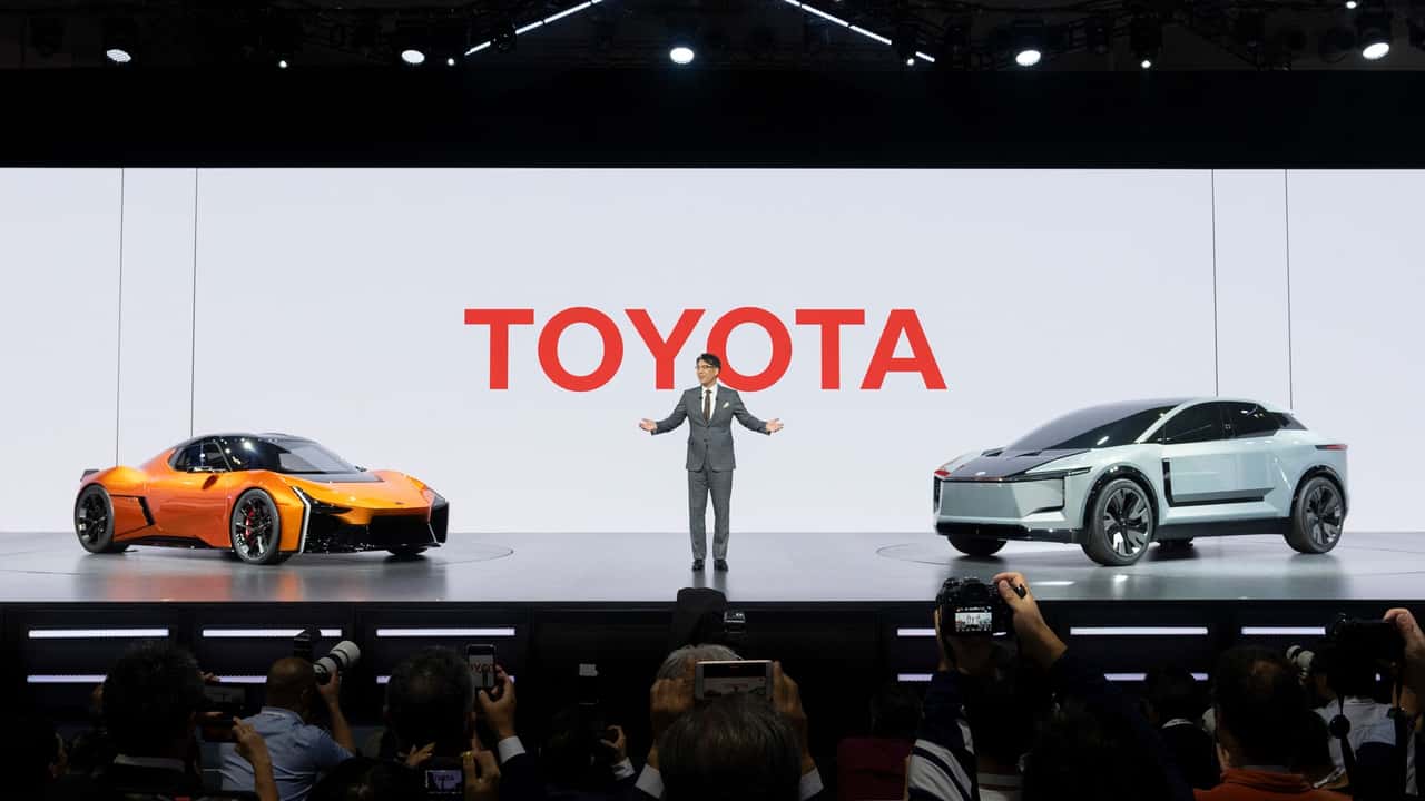 Toyota-ს გენერალურმა დირექტორმა მოსაწყენ ავტომობილებს ომი გამოუცხადა